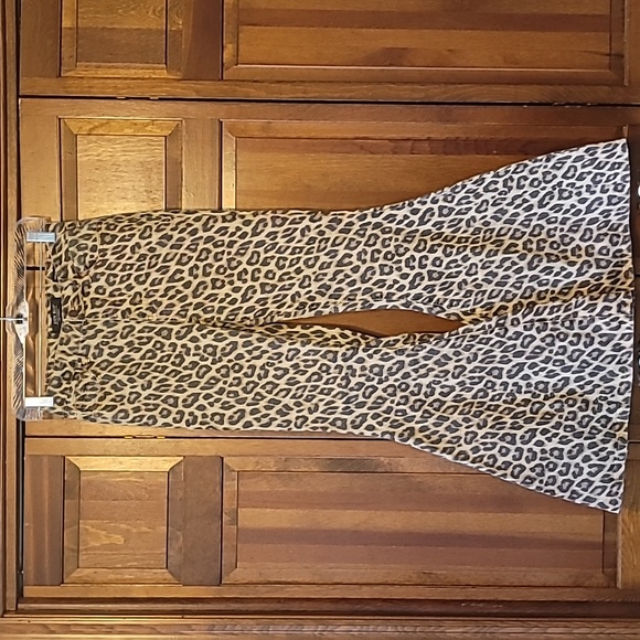 Judy Blue Denim - Judy Blue 3/26 super flare animal print tan w brown black